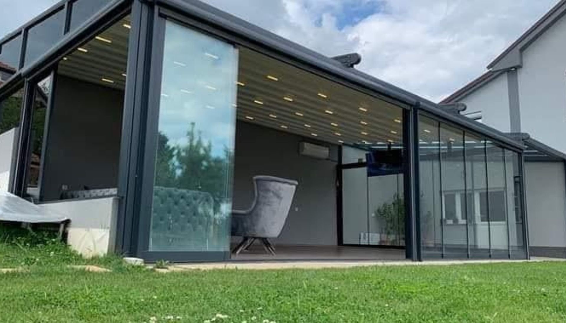 Tensa Hareketli Cam Sistemleri